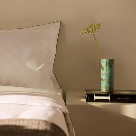 Domes White Coast Milos, Adults Only - Small Luxury Hotels Of The World Mytakas Bagian luar foto