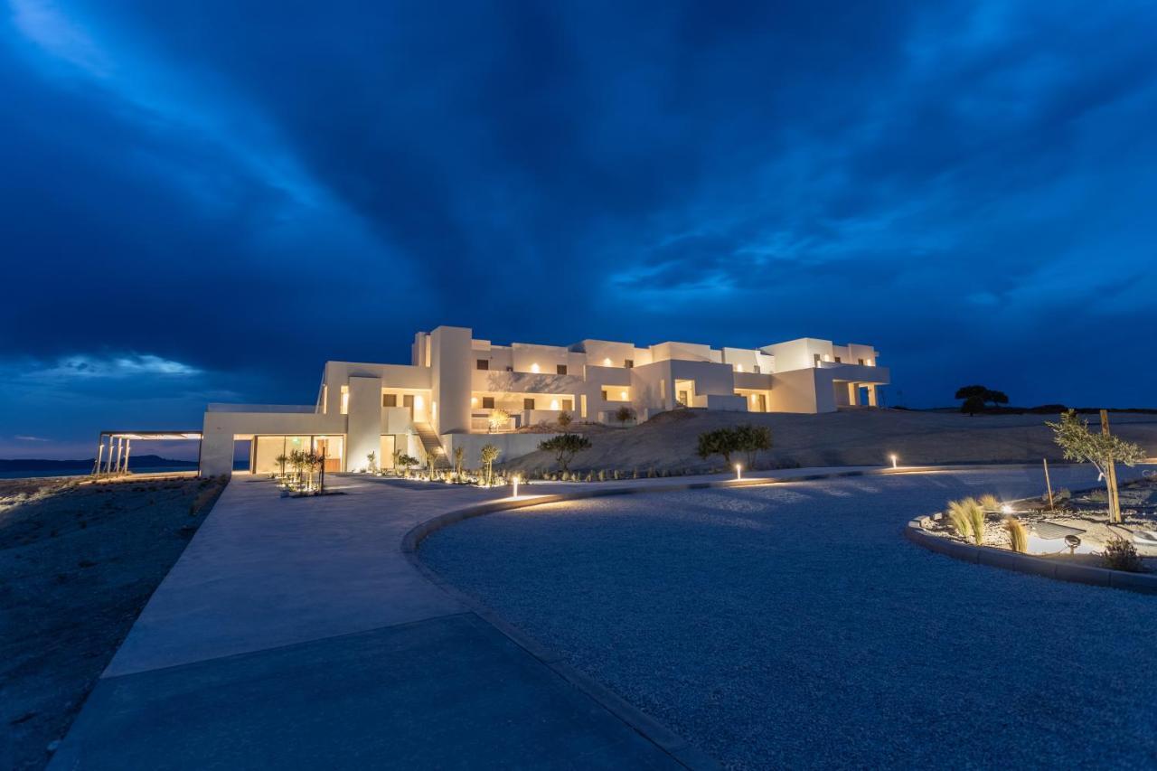 Domes White Coast Milos, Adults Only - Small Luxury Hotels Of The World Mytakas Bagian luar foto