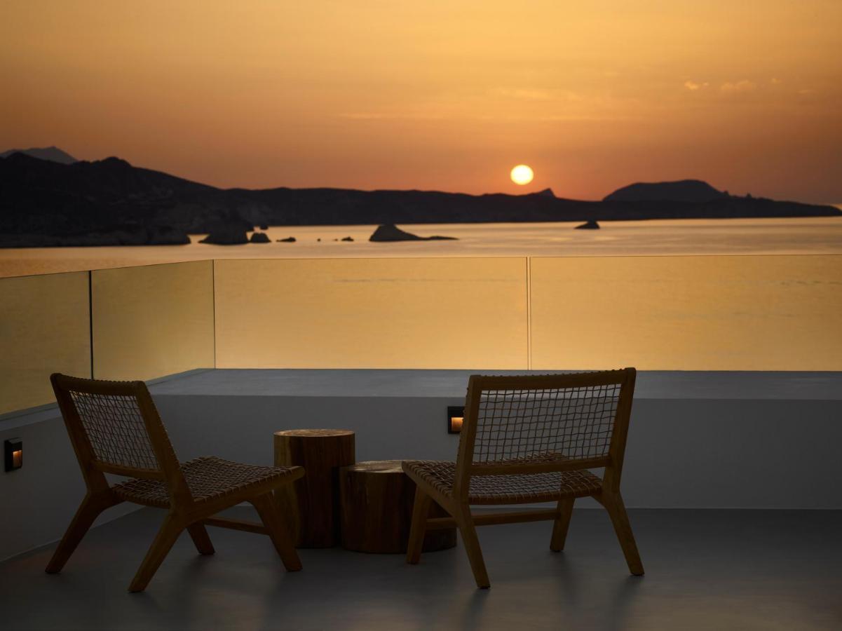 Domes White Coast Milos, Adults Only - Small Luxury Hotels Of The World Mytakas Bagian luar foto