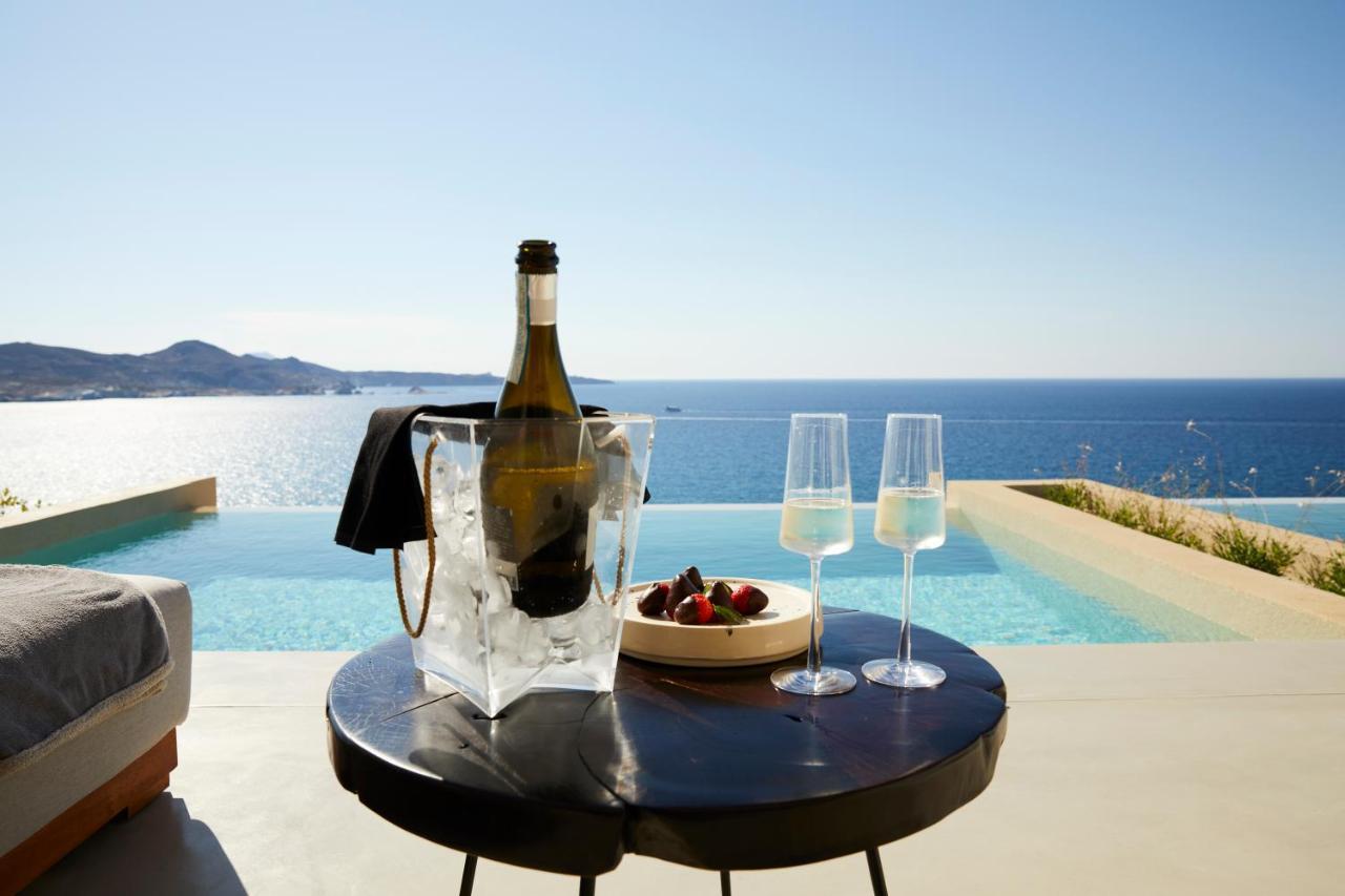 Domes White Coast Milos, Adults Only - Small Luxury Hotels Of The World Mytakas Bagian luar foto