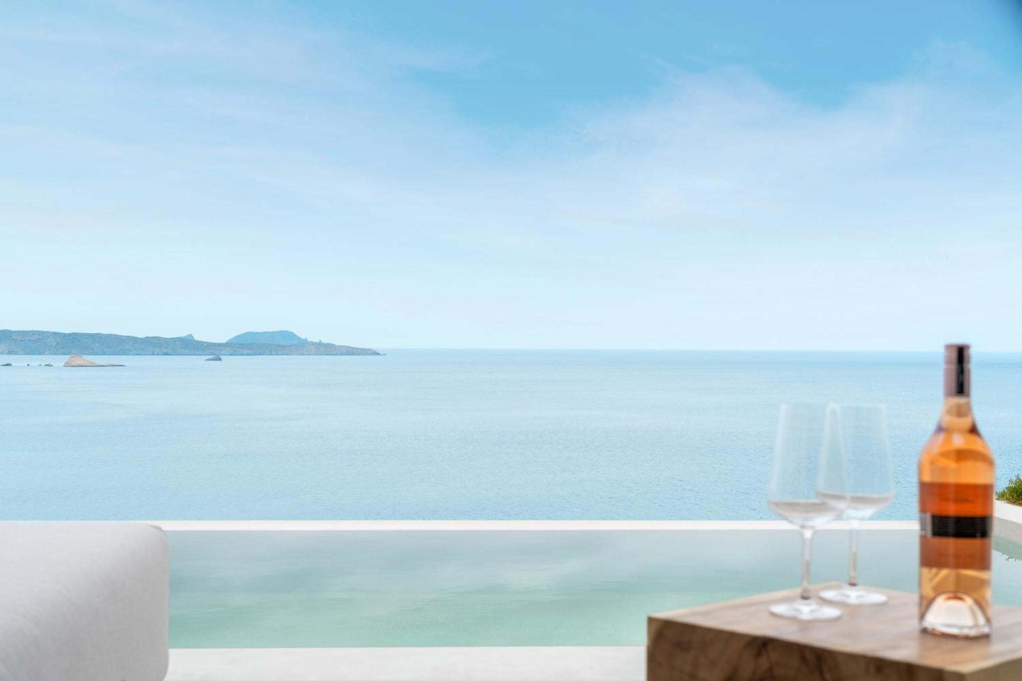 Domes White Coast Milos, Adults Only - Small Luxury Hotels Of The World Mytakas Bagian luar foto
