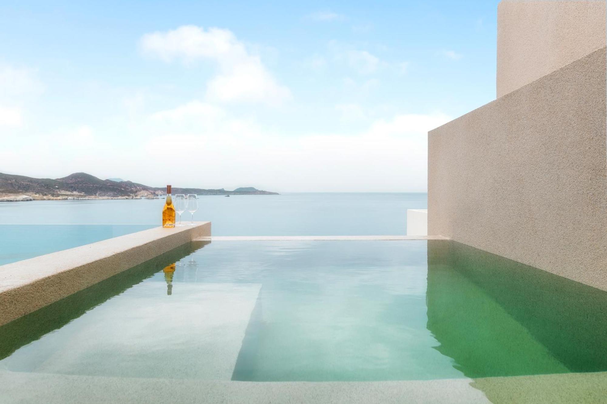 Domes White Coast Milos, Adults Only - Small Luxury Hotels Of The World Mytakas Bagian luar foto