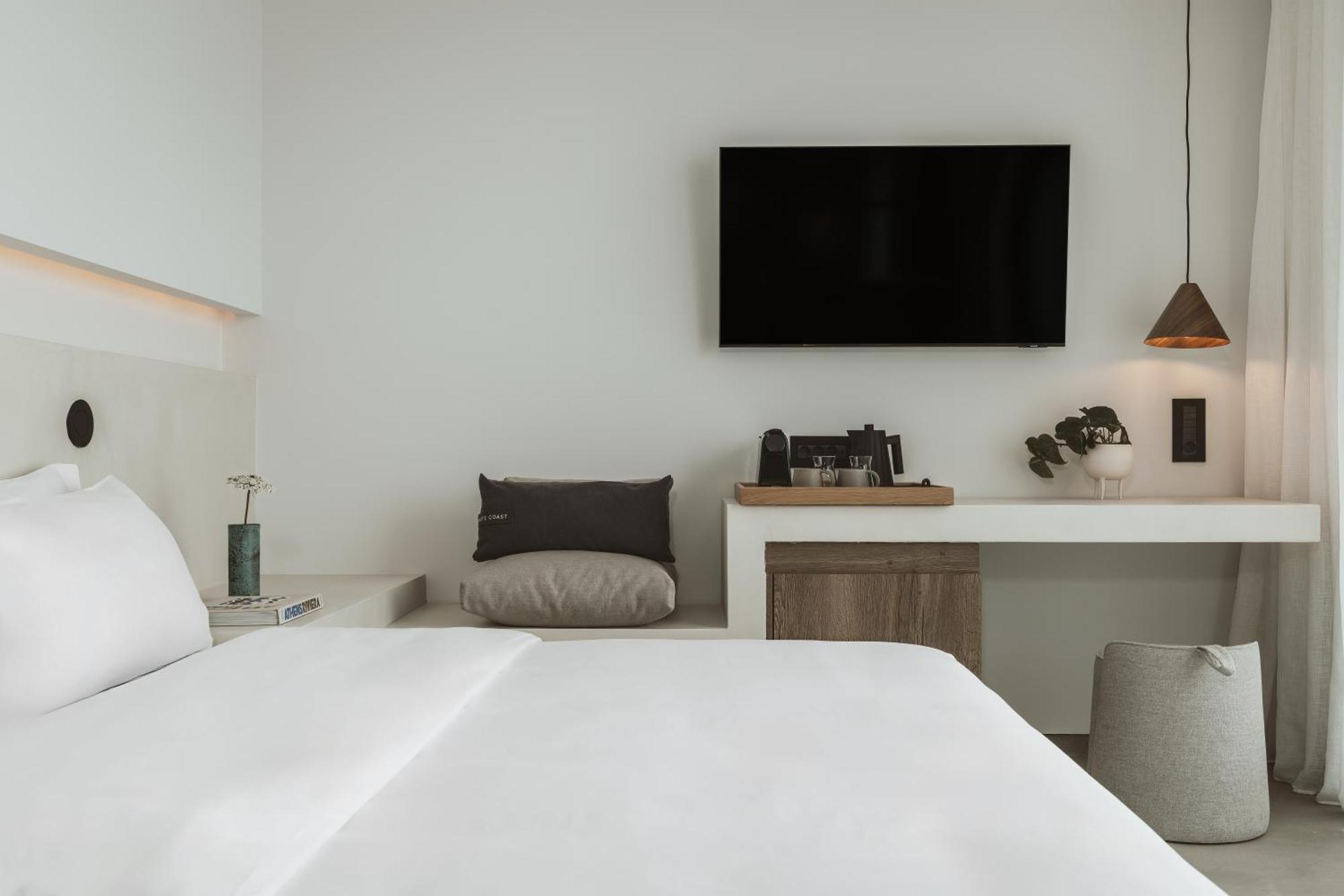 Domes White Coast Milos, Adults Only - Small Luxury Hotels Of The World Mytakas Bagian luar foto