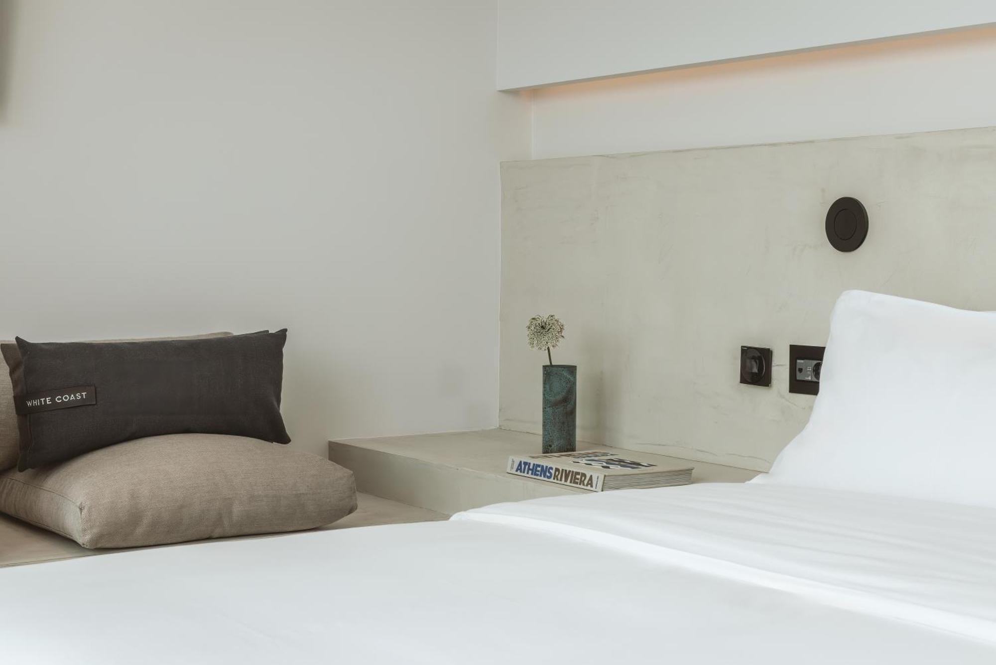 Domes White Coast Milos, Adults Only - Small Luxury Hotels Of The World Mytakas Bagian luar foto